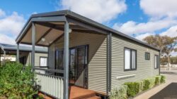 Best Self-Contained Cottages & Cabins in Broken Hill — 4 Star + Comfort & Privacy